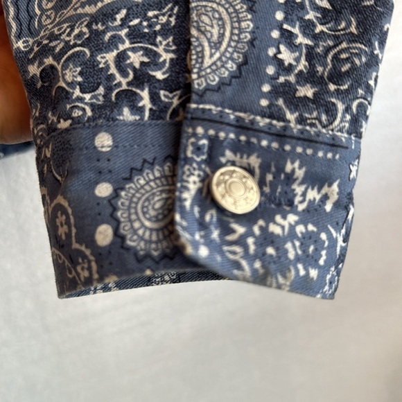 Charter Club Light Weight Button Down Jacket - Picture 6 of 8